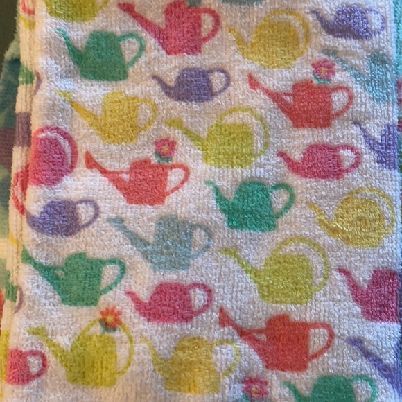 NWT kitchen towels - Picture 3 of 5